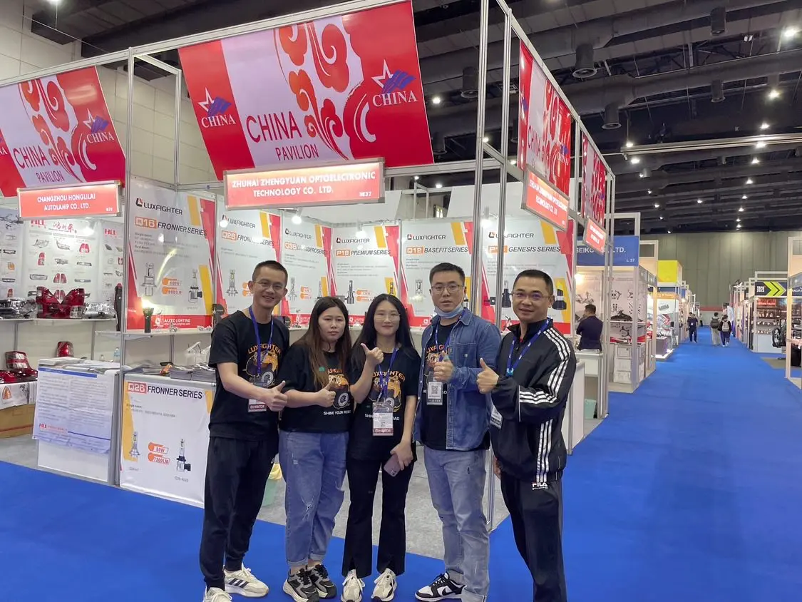 Lampu lampu LED sing cewah Shining Thailand Tapa 2023