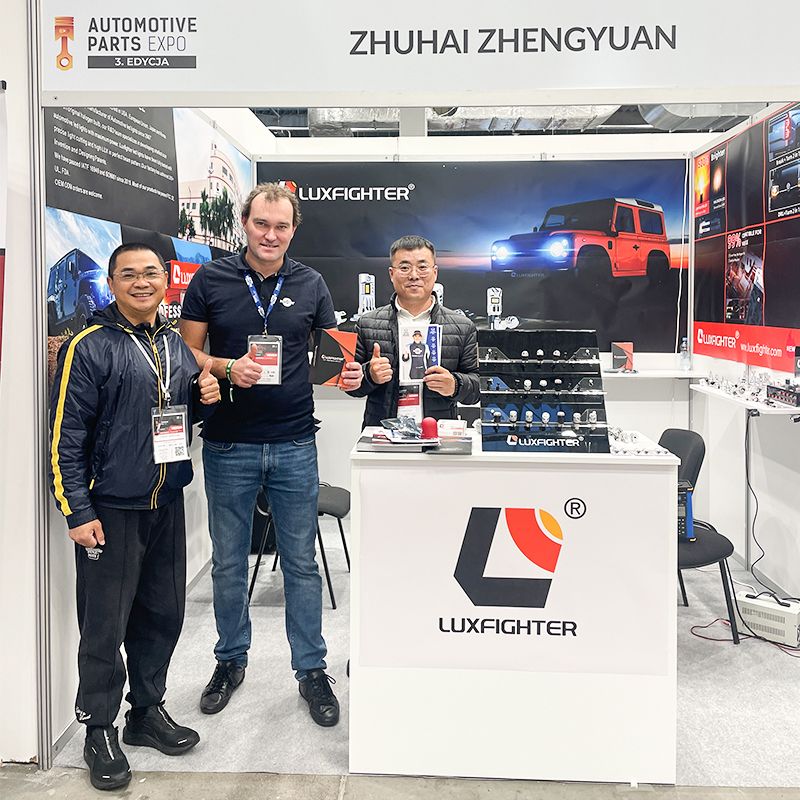 LUXFIGHTER Lampu LED lan lampu kabut PARTS OTOMOTIF Expo nampa pujian umum